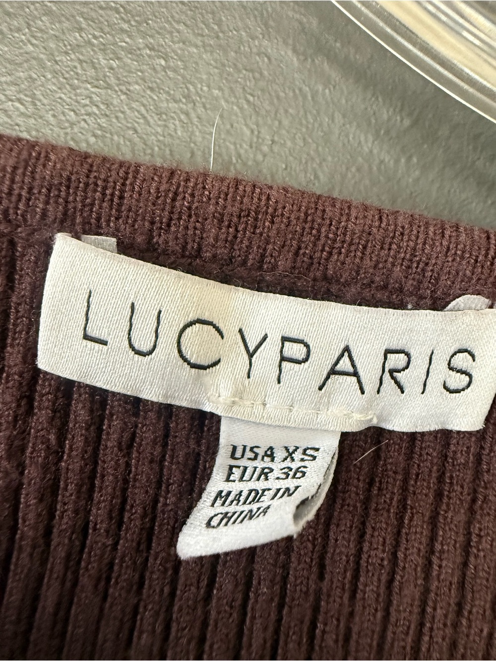Lucy Paris sweater - Picture 3 of 3